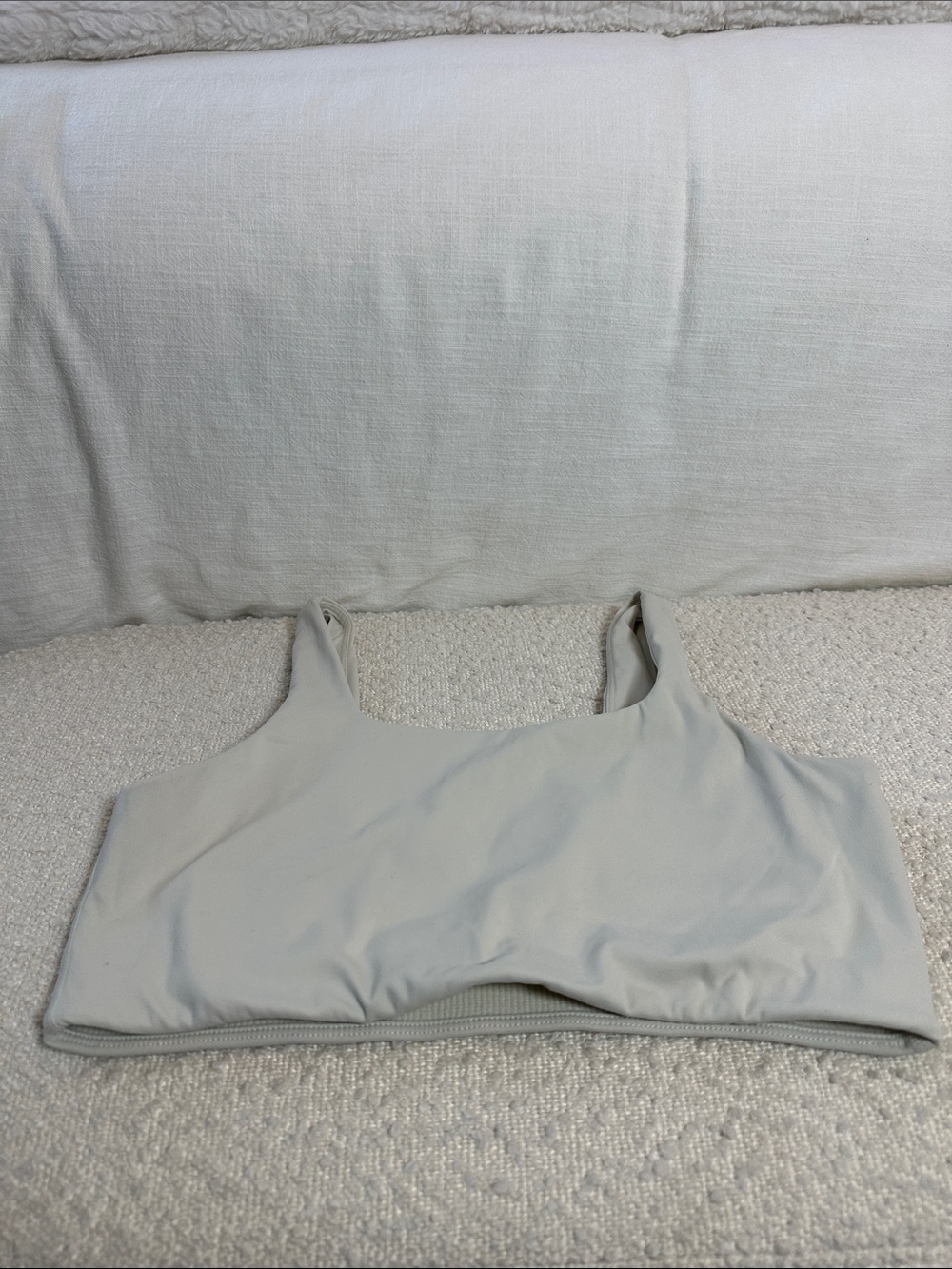 Amazon Sports Bra in Light Gray
